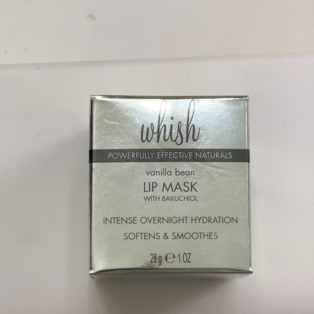 Lip mask